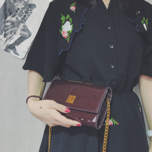 亮皮鍊條小方包-Double Bear