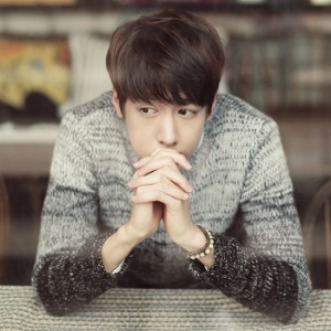 學院風混色漸層針織毛衣-DoubleBear