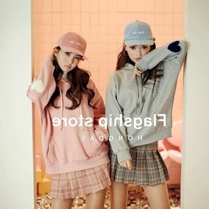 閨蜜款愛心灰粉連帽上衣-DoubleBear