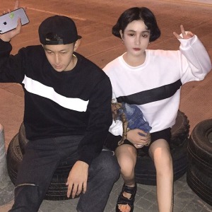 簡單純色黑白配情侶上衣-DoubleBear