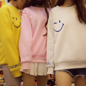 閨蜜情侶們最愛眨眼刺繡上衣-DoubleBear