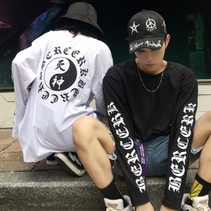 中國風太極x歐美歌德字上衣-DoubleBear