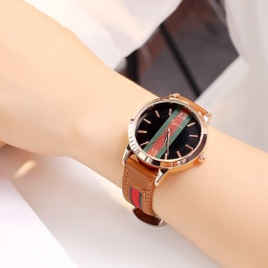 百搭休閒防潑水手錶-DoubleBear