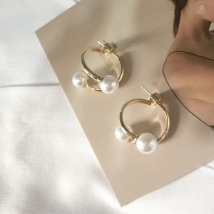 癡心的等待珍珠耳環-DoubleBear