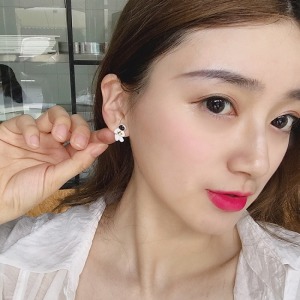 不對襯五角星太空人耳環-DoubleBear