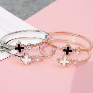 歐美幸運四葉草鑲鑽手環-DoubleBear