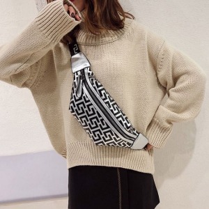 質感迷宮男女同款側背包-DoubleBear