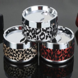 豹紋皮革旋轉封閉式菸灰缸-DoubleBear