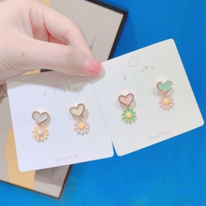 糖果色愛心小雛菊銀針耳環-DoubleBear