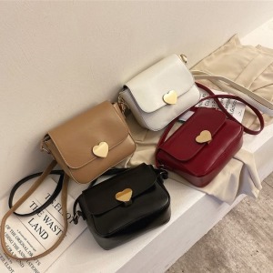 法國復古小油皮純色愛心包-DoubleBear