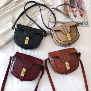 小眾新款便攜手機單肩包-DoubleBear