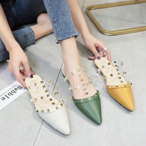 尖頭鉚釘平底涼拖鞋-DoubleBear