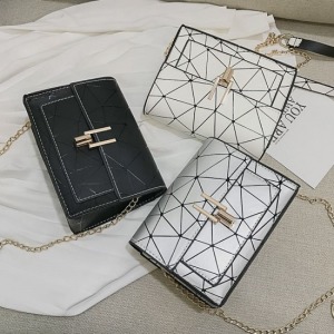 幾何拼接質感鍊條包-DoubleBear