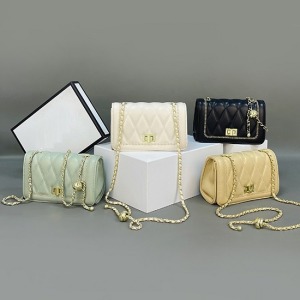 小香風金球鍊條菱格紋包-DoubleBear