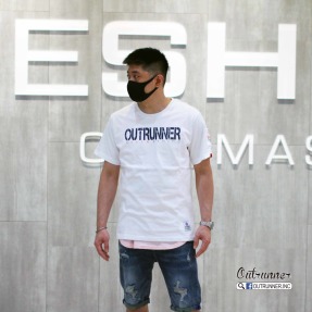 811909_OUTRUNNER戰爭與和平短TEE