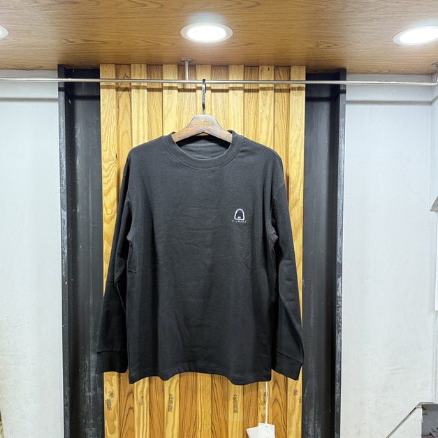 560_德絨繡花毛帽上衣