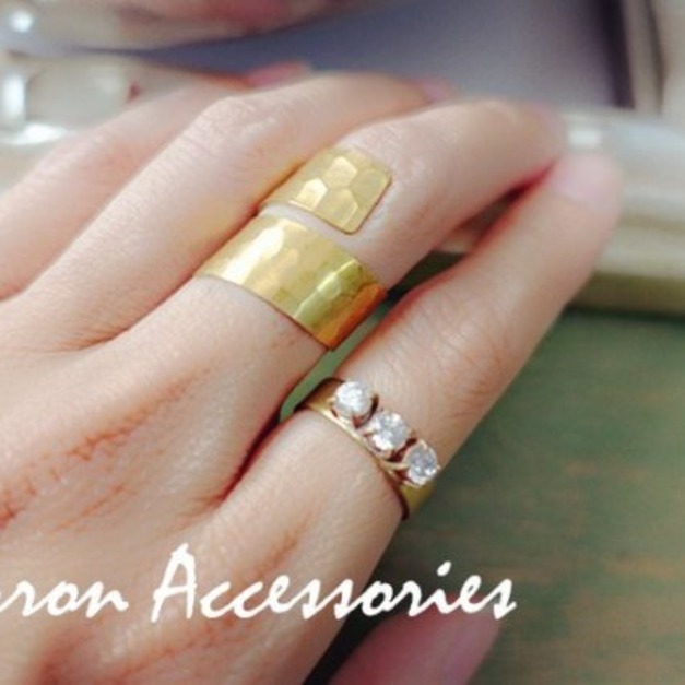 R11 寬版壓紋銅戒