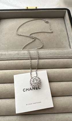 CHANEL 銀色鏤空CC LOGO鈕扣 客訂項鍊