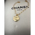 ＣＨＡＮＥＬ金色圓墜ＣＣ　ＬＯＧＯ珍珠手鍊