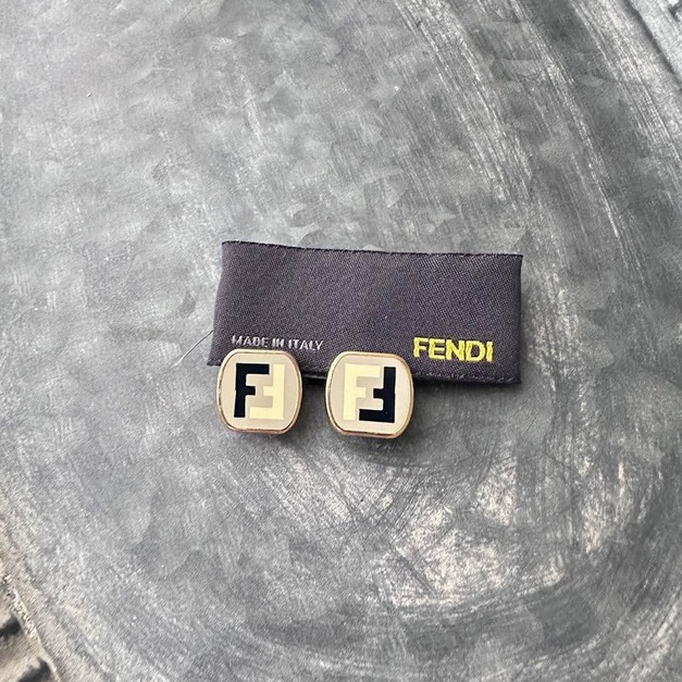 Fendi 淡金色邊框FF logo耳環 