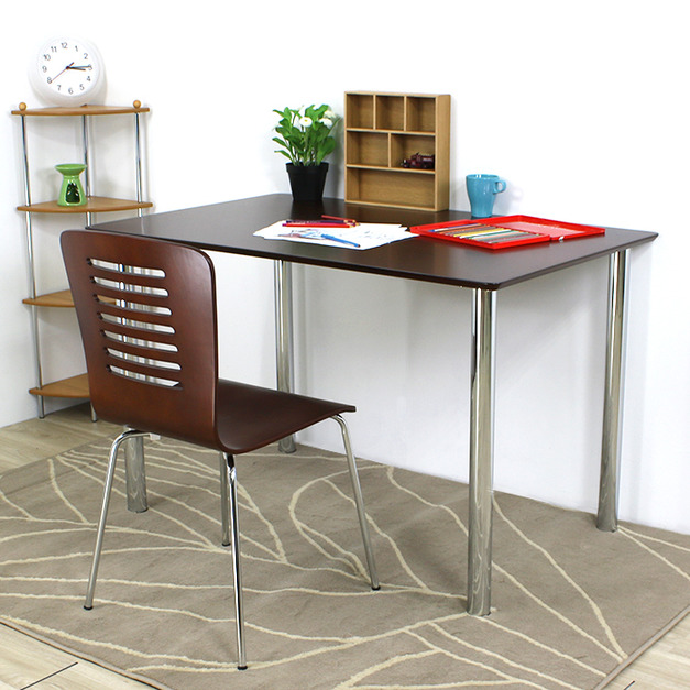 深棕色長方餐桌