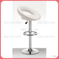 白色吧椅〈Q5441887-5〉