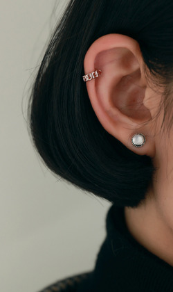 赤足。簡約925純銀耳骨夾 (單入)