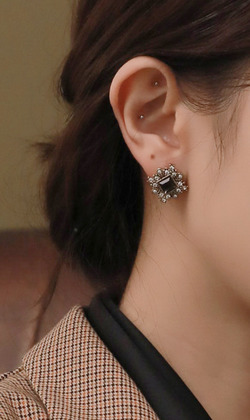 彷彿昨天。貼耳耳環