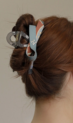 剎那。造型鯊魚夾 (單入)