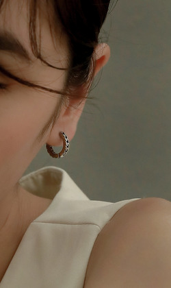 品牌經典款 | 思。316L醫療鋼耳環