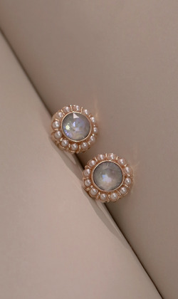 聚光。貼耳耳環 (可改夾式耳環)