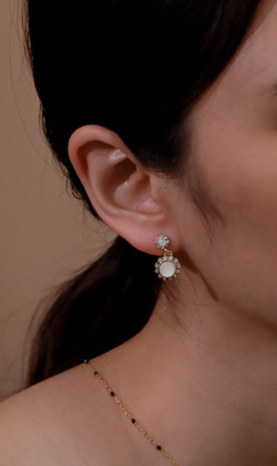 約定的星光。垂式耳環 (可改夾式耳環)