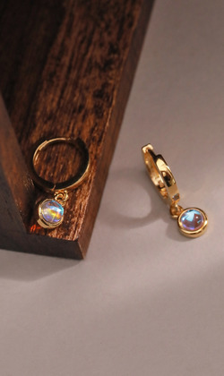 純粹的相擁。Quartz | 水晶 | 925純銀耳環