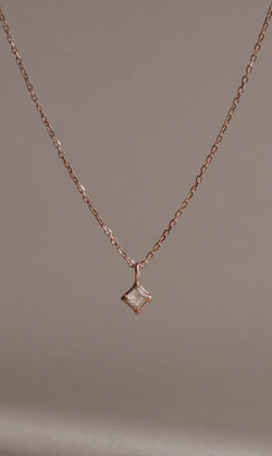 破繭。Labradorite | 拉長石 | 925純銀鍍18K金鎖骨鍊