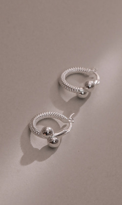 寫入驚喜。925純銀耳環