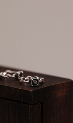 回首。925純銀耳環