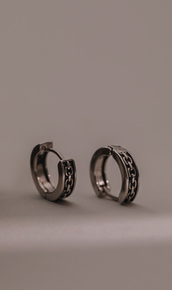 品牌經典款 | 枷鎖。316L醫療鋼耳環