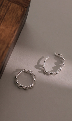 品牌經典款 | 慢動作。925純銀耳環