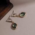 微映。Emerald | 祖母綠 | 垂式耳環_1