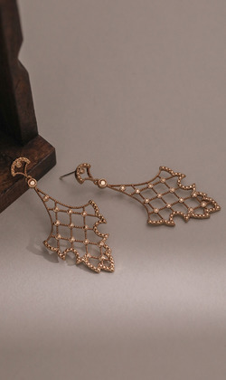 光瑟。垂式耳環