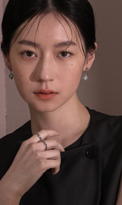 晴芒。 Topaz | 托帕石 | 白鐵礦925純銀耳環