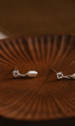 流轉的日子。925純銀耳環(可改夾式耳環)