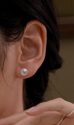 月映晨珠。925純銀耳環(可改夾式耳環)