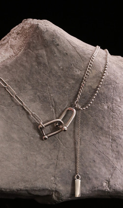 幽月芒。925純銀鎖骨鍊