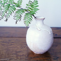 流釉乳白陶花瓶_1