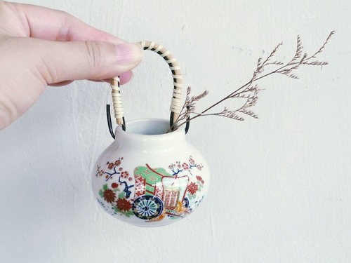 九谷燒竹提把小花器(花轎)