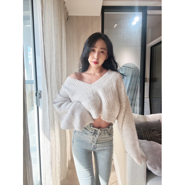 現貨｜韓版v領短版毛衣