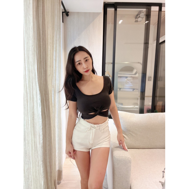 現貨｜韓版性感扭結胸墊上衣