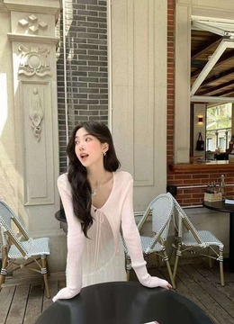 New 春.__木耳邊綁帶罩衫