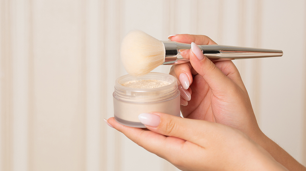 蜜粉定妝夏日不易脫妝